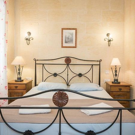 Valley View - Holiday Farmhouse With Private Pool ナダ エクステリア 写真