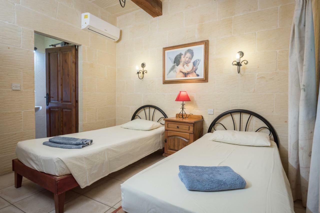 Valley View - Holiday Farmhouse With Private Pool ナダ エクステリア 写真