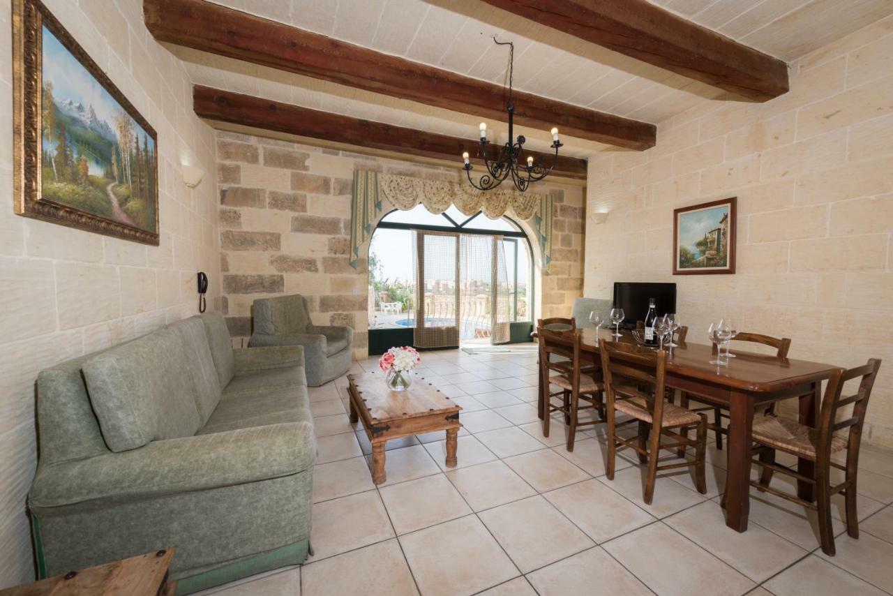 Valley View - Holiday Farmhouse With Private Pool ナダ エクステリア 写真