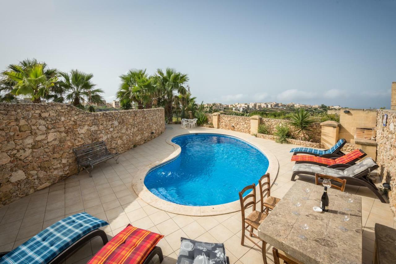 Valley View - Holiday Farmhouse With Private Pool ナダ エクステリア 写真