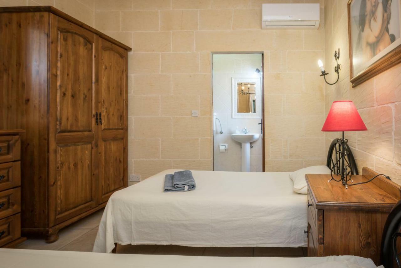 Valley View - Holiday Farmhouse With Private Pool ナダ エクステリア 写真